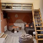 Maison Cosy Au Calme Avec Jardin Clos Sans Vis A Vis, Proche De Vichy, Clermont-ferrand, Riom, Holiday home